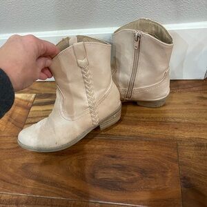 Dolce Vita Kids Boots in Light Pink